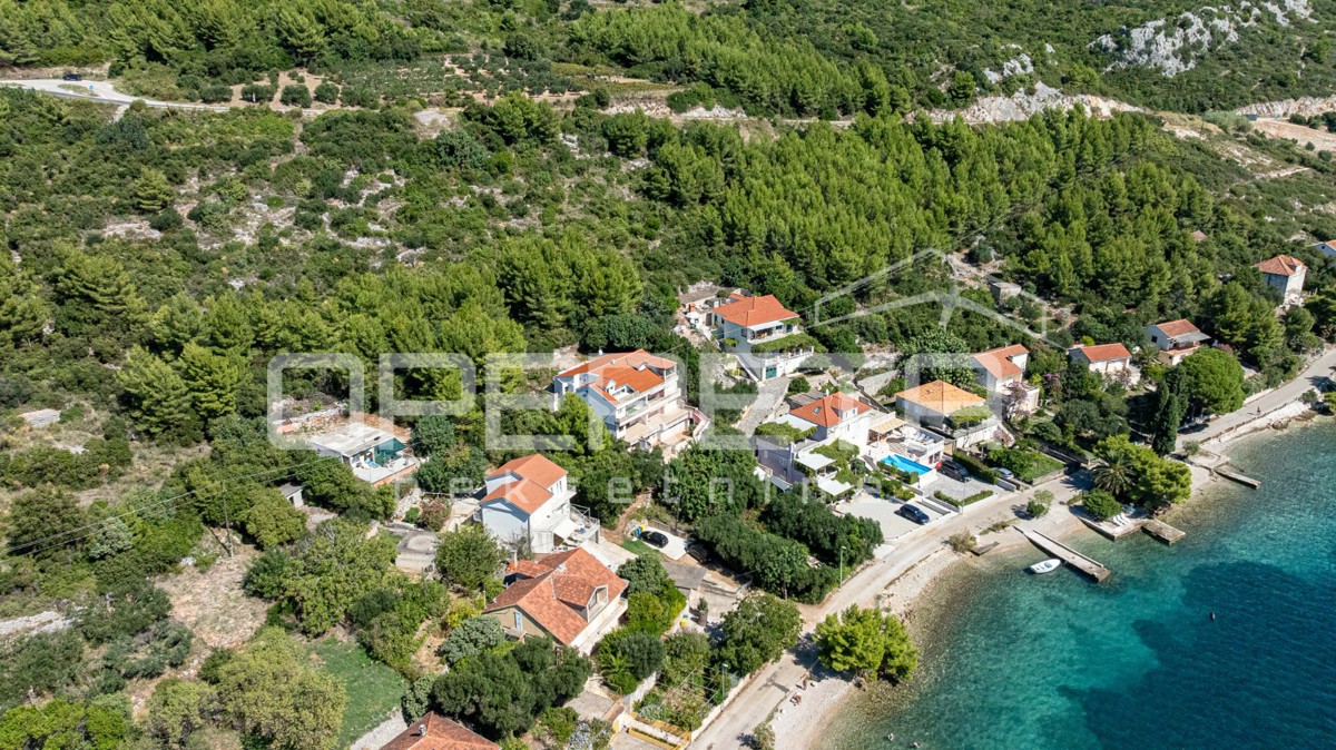 Kučište – investimento in terreno con vista sul mare