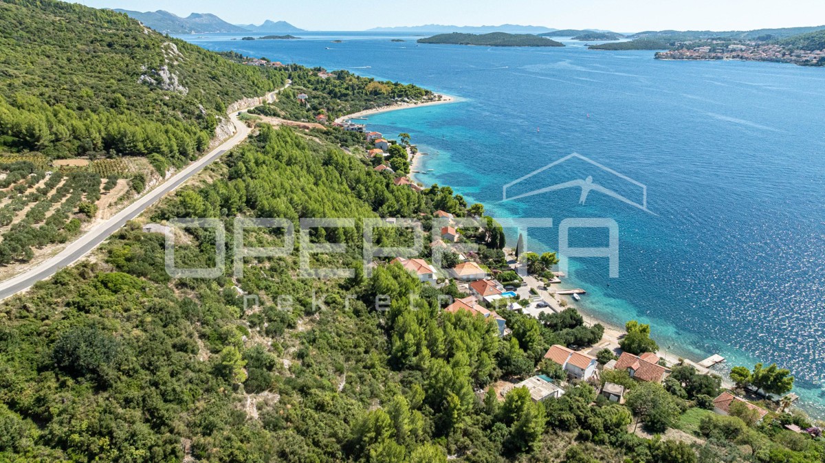 Kučište – investimento in terreno con vista sul mare