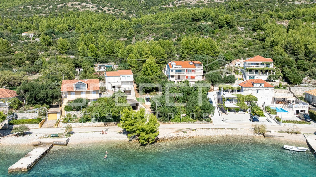 Kučište – investimento in terreno con vista sul mare