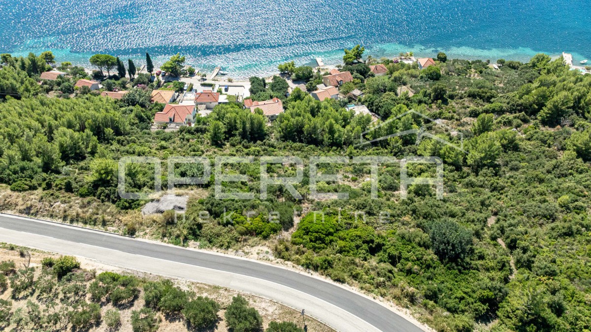Kučište – investimento in terreno con vista sul mare