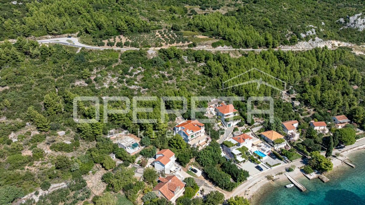 Kučište – investimento in terreno con vista sul mare