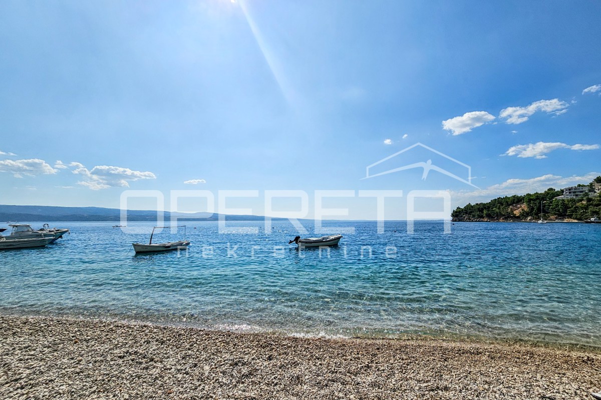 Appartamento per vivere o investimento vicino a Omiš e splendide baie