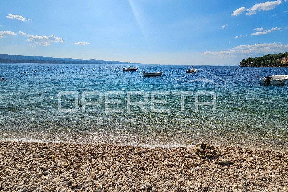 Appartamento per vivere o investimento vicino a Omiš e splendide baie