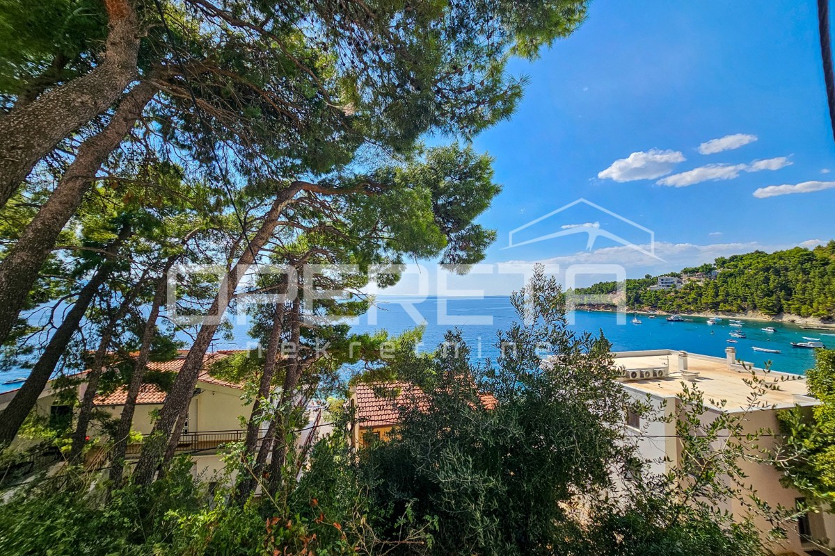 Appartamento per vivere o investimento vicino a Omiš e splendide baie