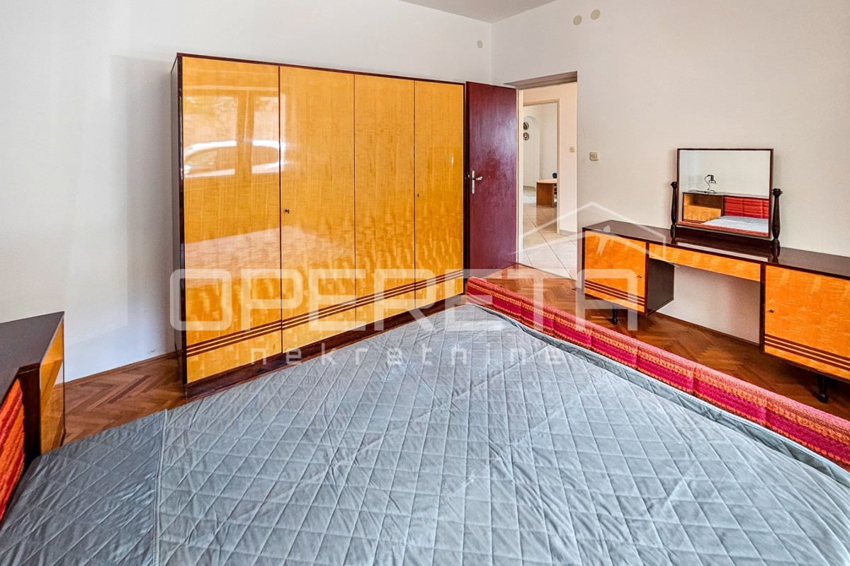 Appartamento per vivere o investimento vicino a Omiš e splendide baie