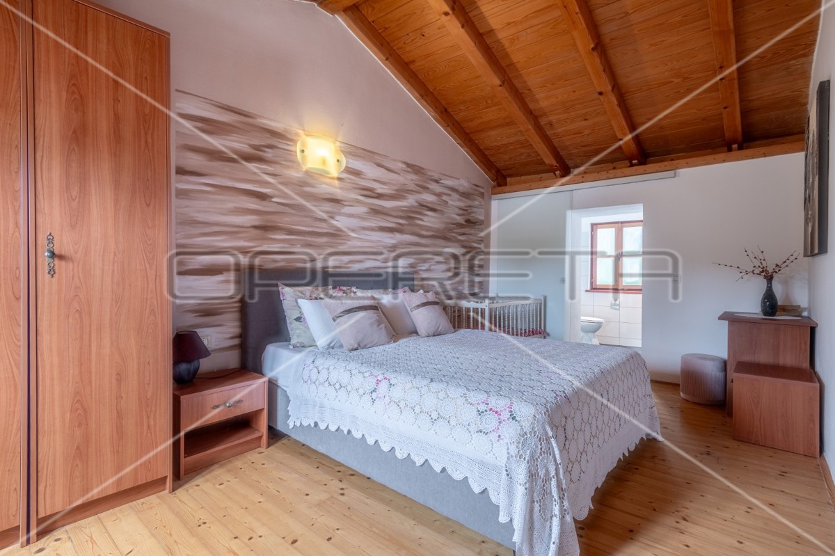 Istria, Marčana, splendida casa rustica per vacanze, posizione tranquilla