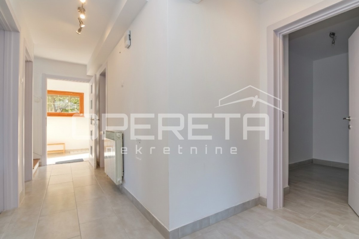 Vendita, Casa, Krapinske toplice, Klokovec , Indipendente, 243m2
