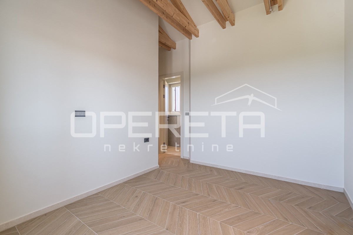 Istria, zona di Momjan – casa indipendente con piscina e vista