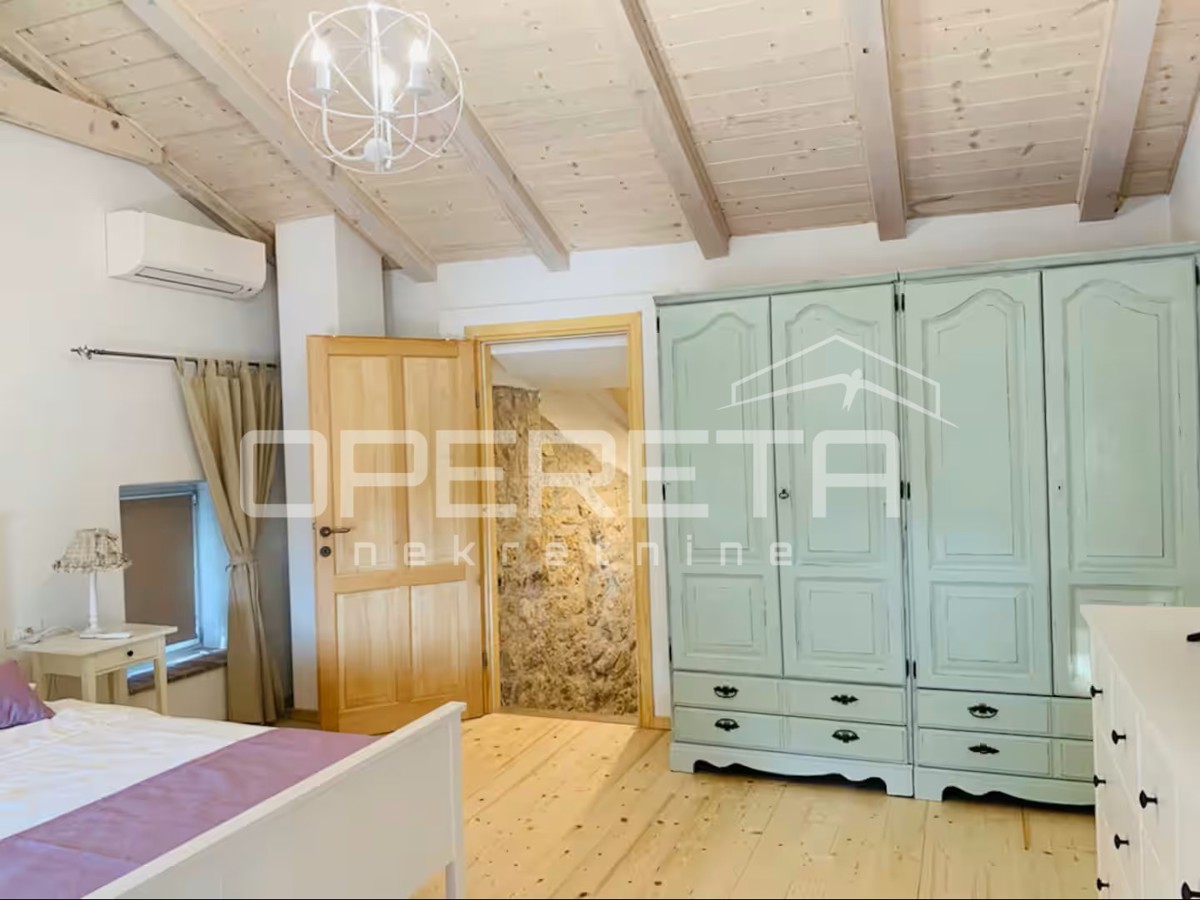 Villa di lusso in stile mediterraneo - piscina riscaldata, terrazza, natura e completa privacy