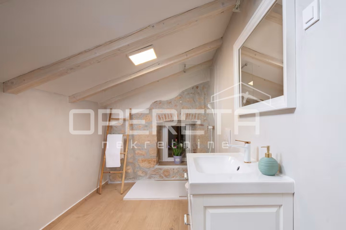 Villa di lusso in stile mediterraneo - piscina riscaldata, terrazza, natura e completa privacy