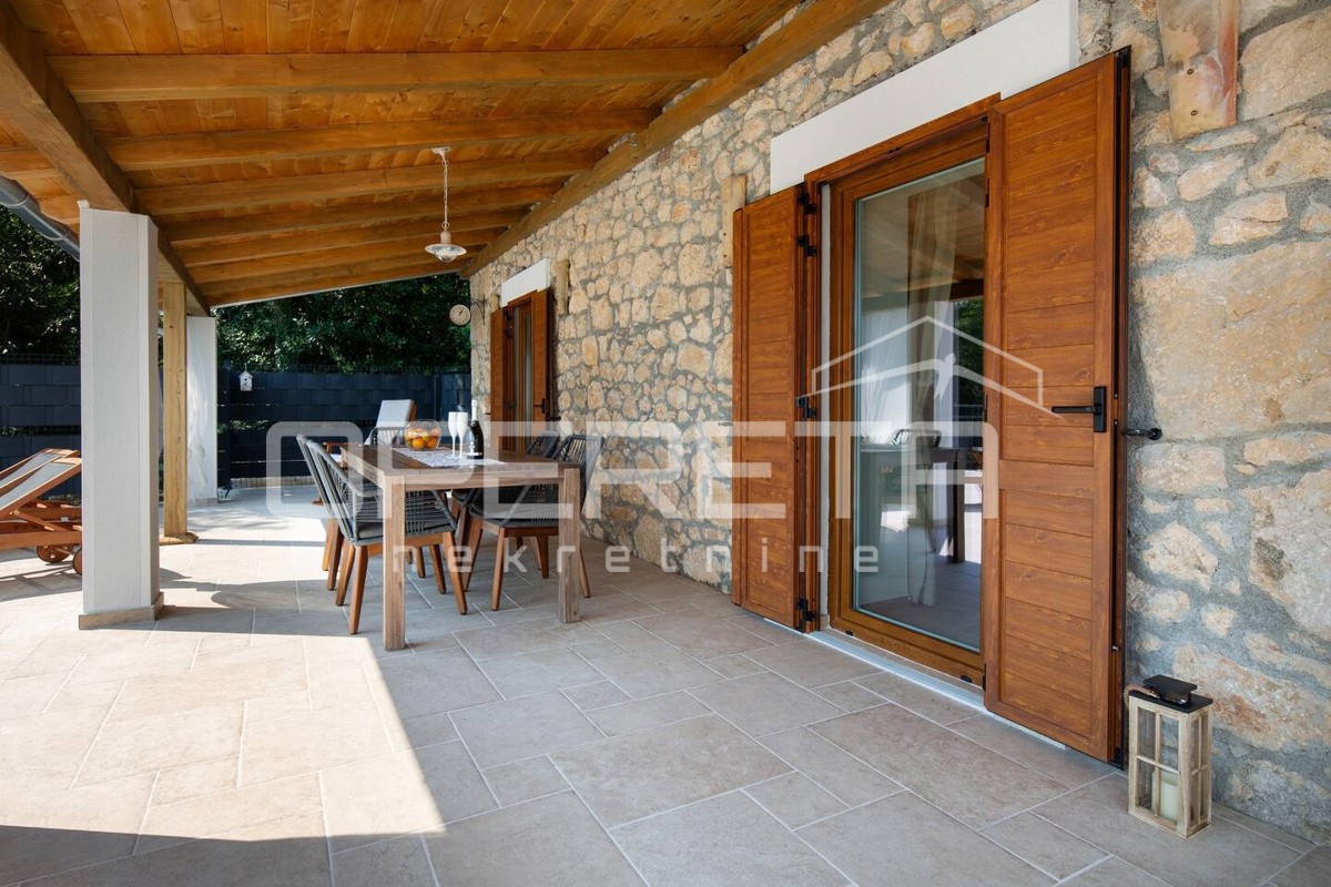 Villa di lusso in stile mediterraneo - piscina riscaldata, terrazza, natura e completa privacy