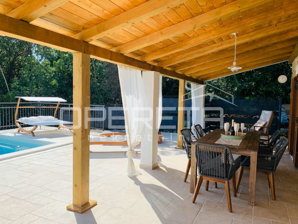 Villa di lusso in stile mediterraneo - piscina riscaldata, terrazza, natura e completa privacy