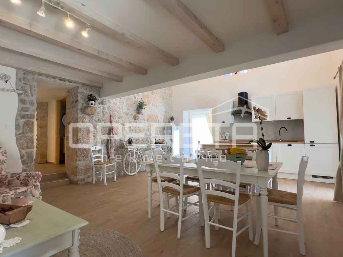 Villa di lusso in stile mediterraneo - piscina riscaldata, terrazza, natura e completa privacy