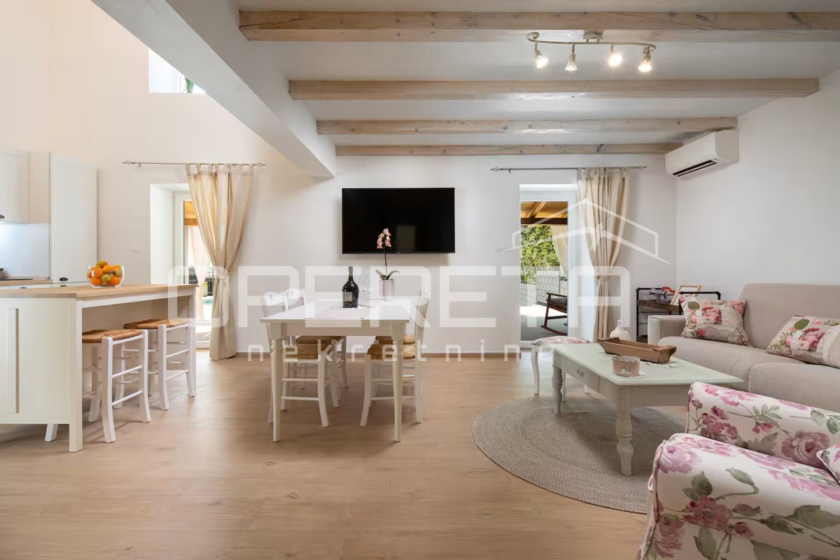 Villa di lusso in stile mediterraneo - piscina riscaldata, terrazza, natura e completa privacy