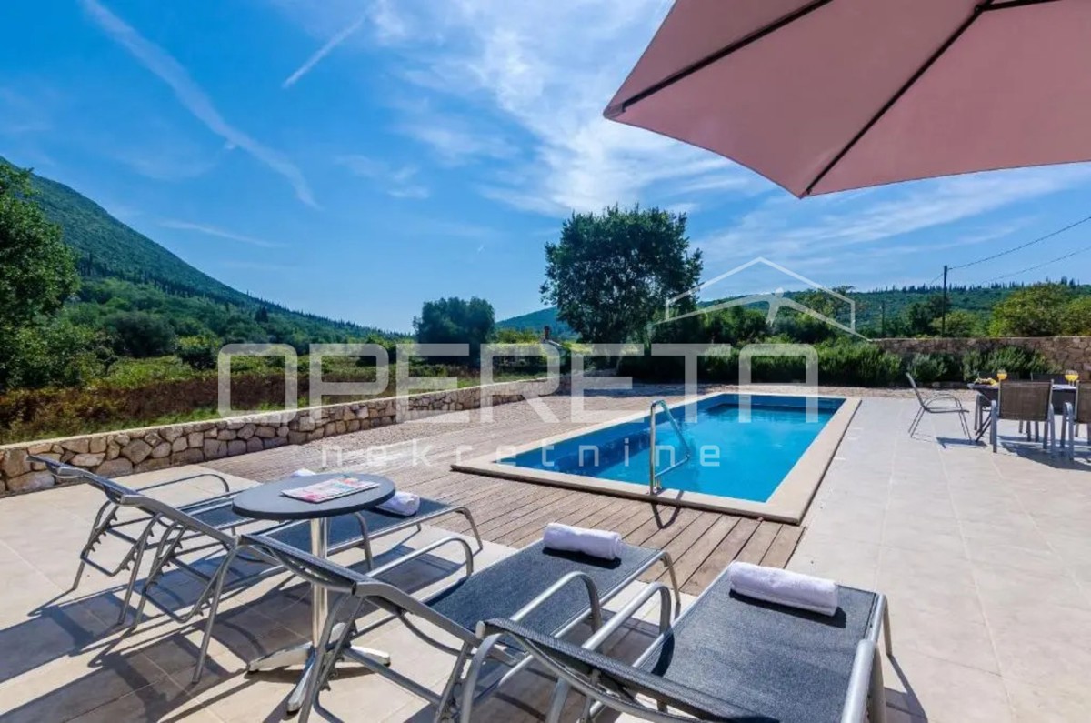 Vitaljina, Konavle - casa di 196 m2 con piscina su un terreno di 775 m2