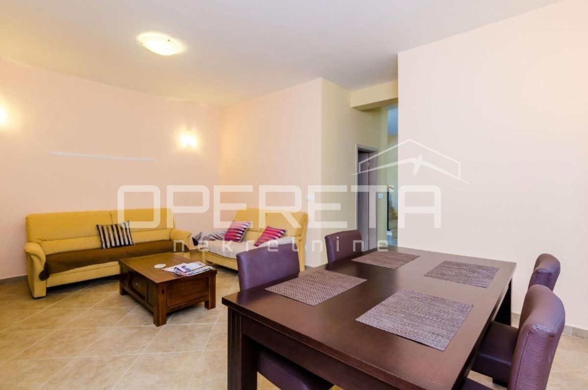 Vitaljina, Konavle - casa di 196 m2 con piscina su un terreno di 775 m2