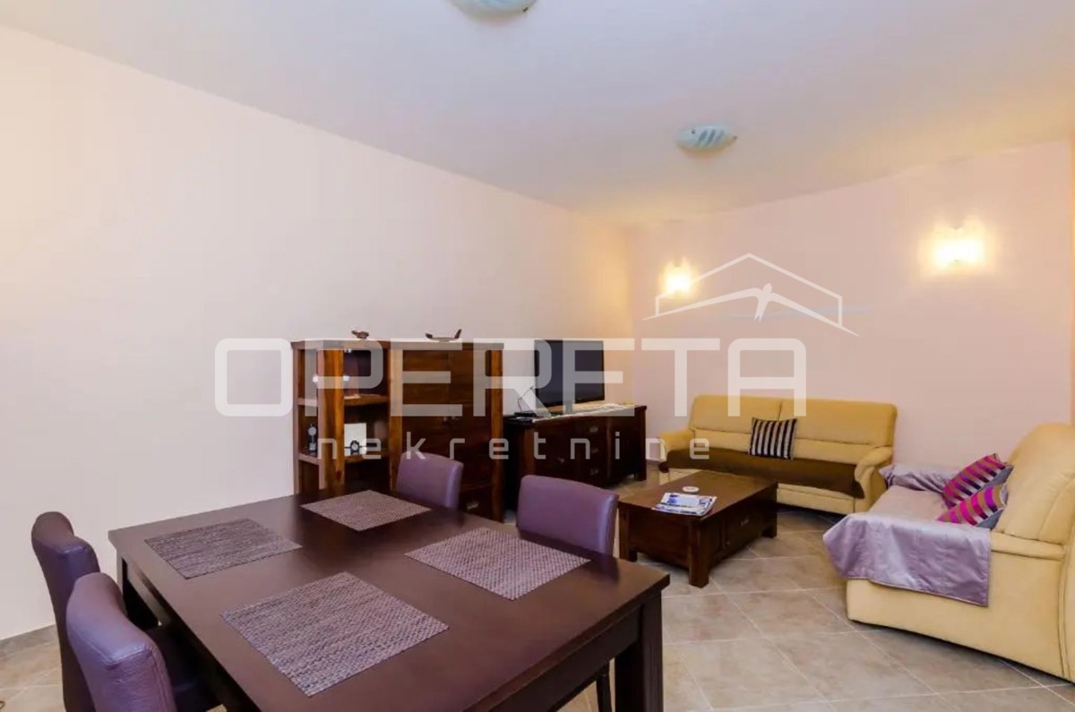 Vitaljina, Konavle - casa di 196 m2 con piscina su un terreno di 775 m2