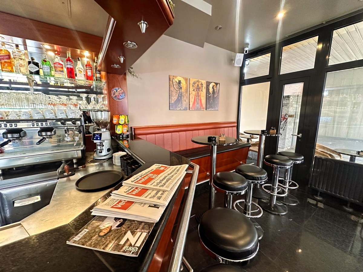 Caffè a Trnje pronto all’attività – ottima microlocalizzazione e terrazza