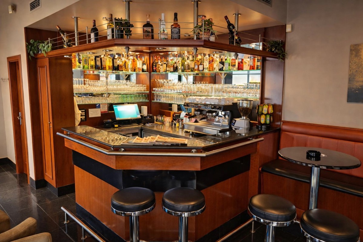 Caffè a Trnje pronto all’attività – ottima microlocalizzazione e terrazza