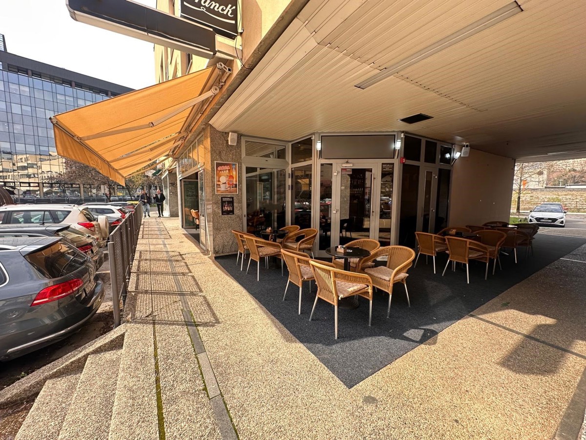 Caffè a Trnje pronto all’attività – ottima microlocalizzazione e terrazza