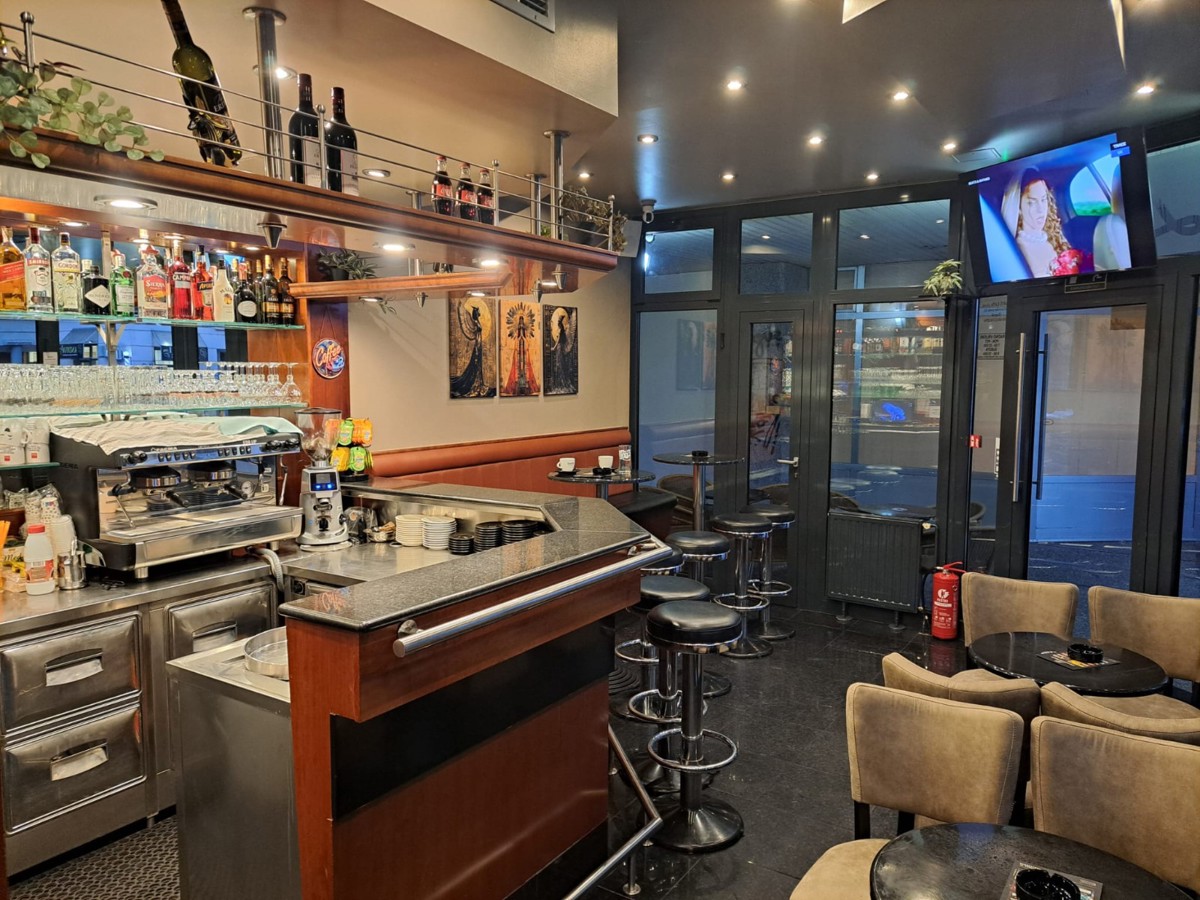 Caffè a Trnje pronto all’attività – ottima microlocalizzazione e terrazza