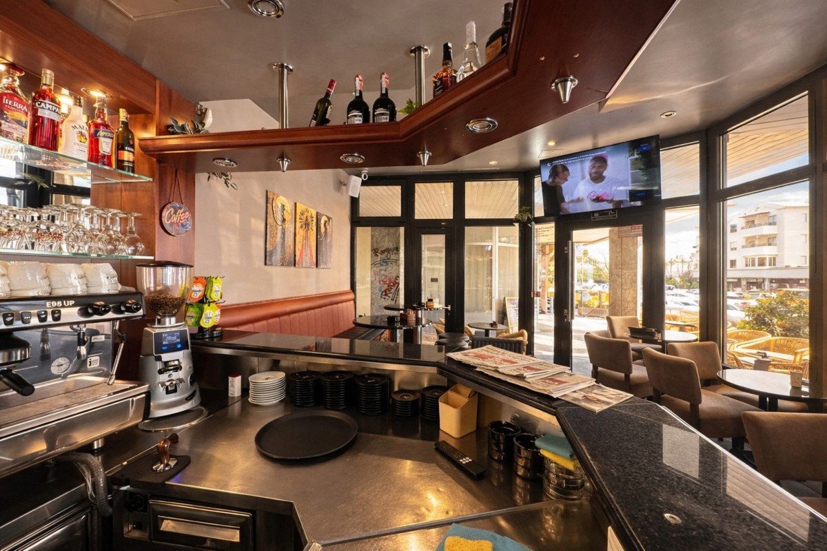 Caffè a Trnje pronto all’attività – ottima microlocalizzazione e terrazza