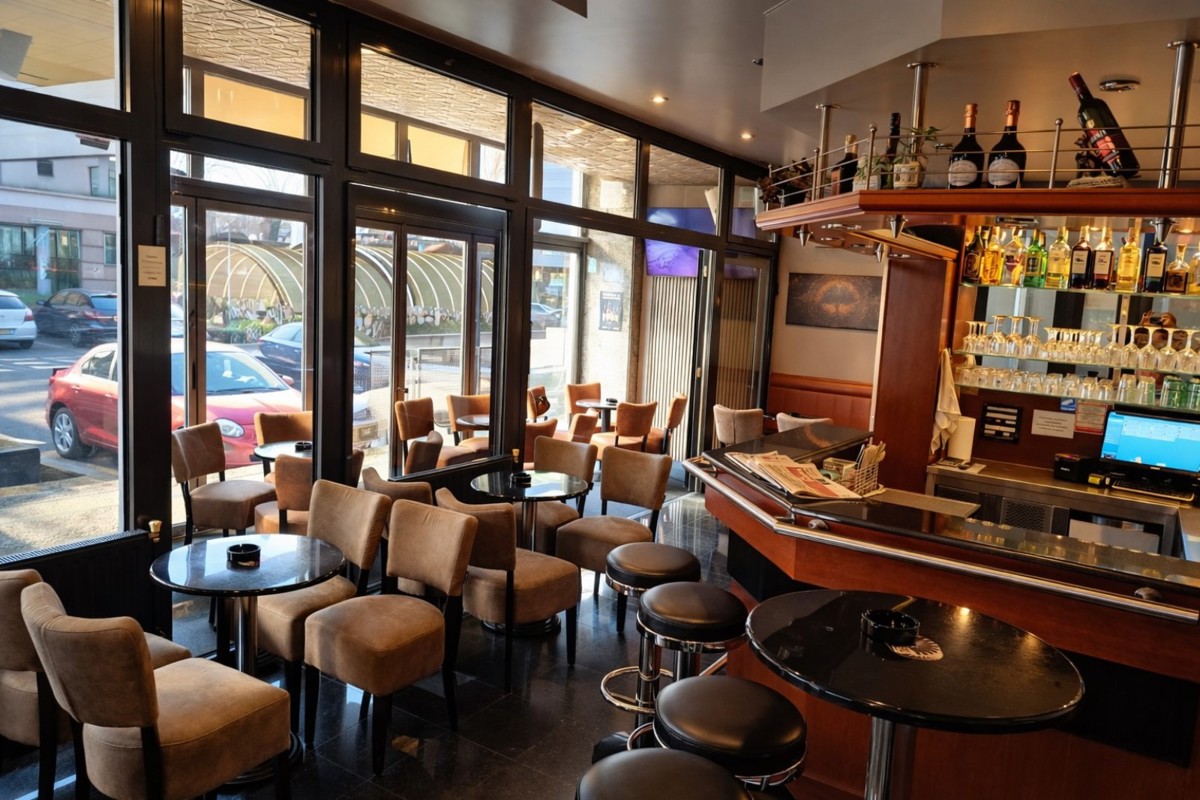 Caffè a Trnje pronto all’attività – ottima microlocalizzazione e terrazza