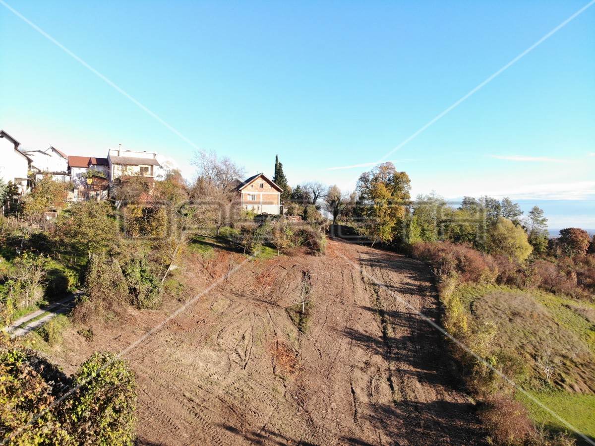 Capekov put, Bizek, 4.897,00 m2, 342.790,00 EUR