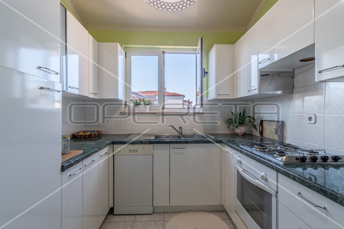 Vendita, Appartamento, Poreč, Poreč, 3l, 105m2