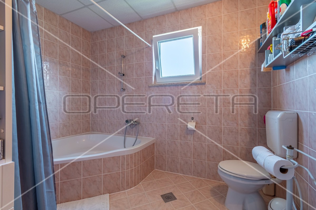 Vendita, Appartamento, Poreč, Poreč, 3l, 105m2