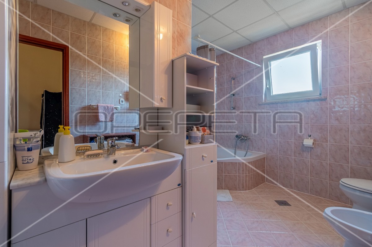 Vendita, Appartamento, Poreč, Poreč, 3l, 105m2