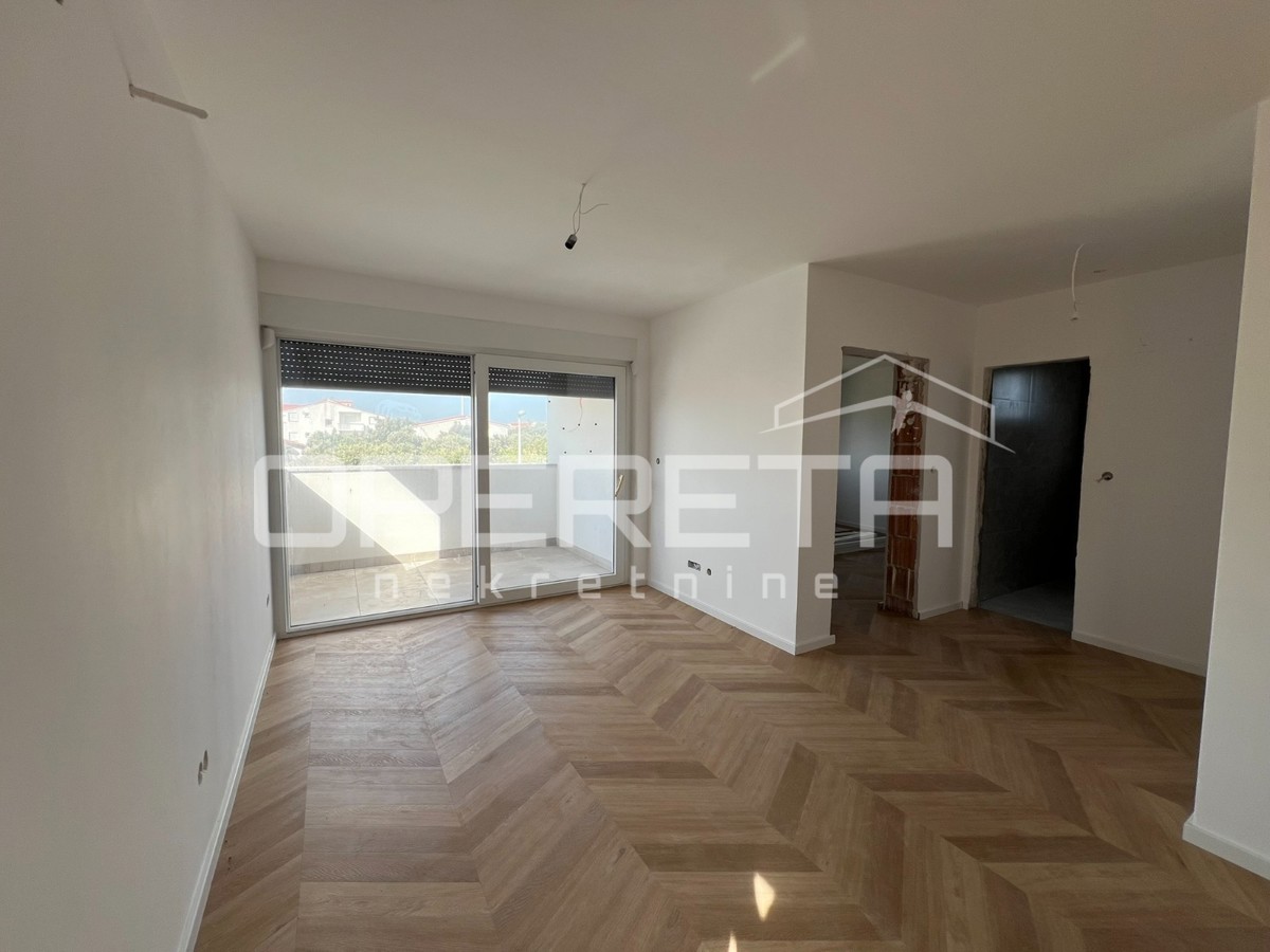 Appartamento quadrilocale di nuova costruzione, secondo piano, 115 m², giardino, Mandre, Pag