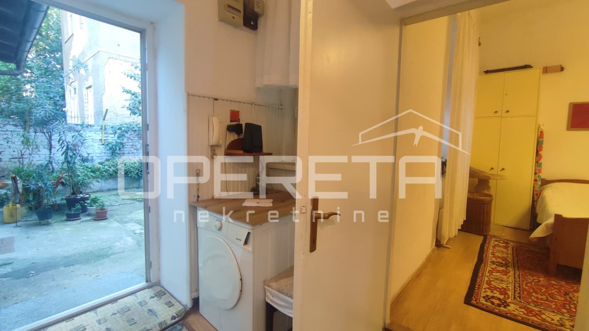 Vendita, Appartamento, Donji grad, Gundulićeva, 2l, 56m2