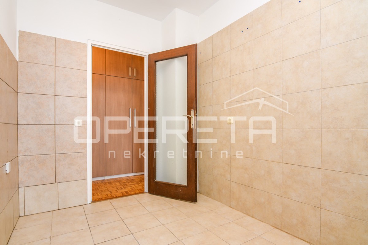 Vendita, Appartamento, Travno, Božidara Magovca, 2,5l, 63m2