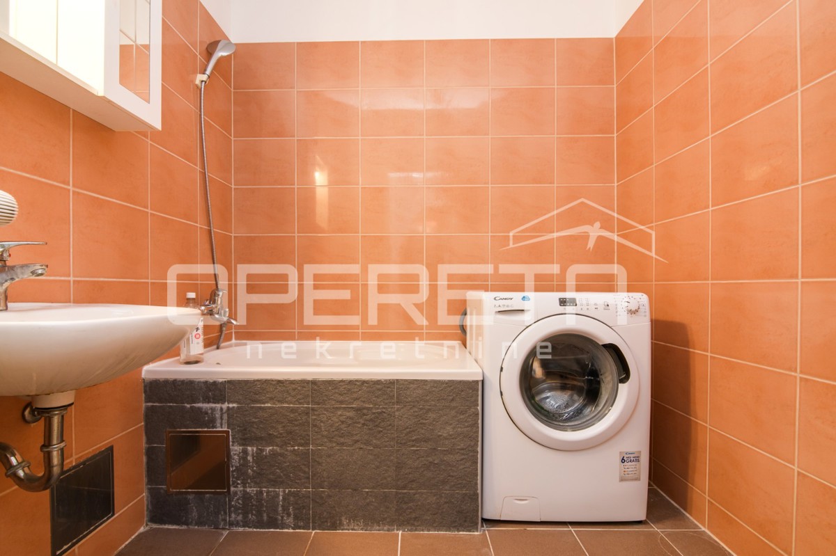 Vendita, Appartamento, Travno, Božidara Magovca, 2,5l, 63m2