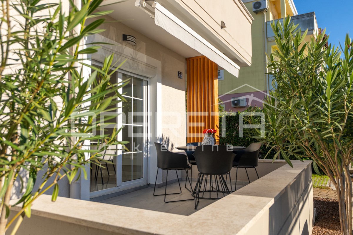 Funtana – appartamento al piano terra con due camere da letto e giardino.