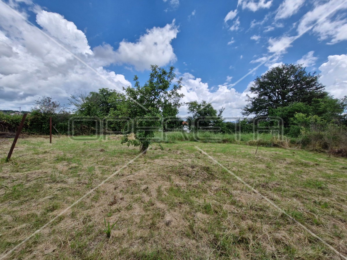Casa da adattare con molto potenziale, nei dintorni di Barbana.