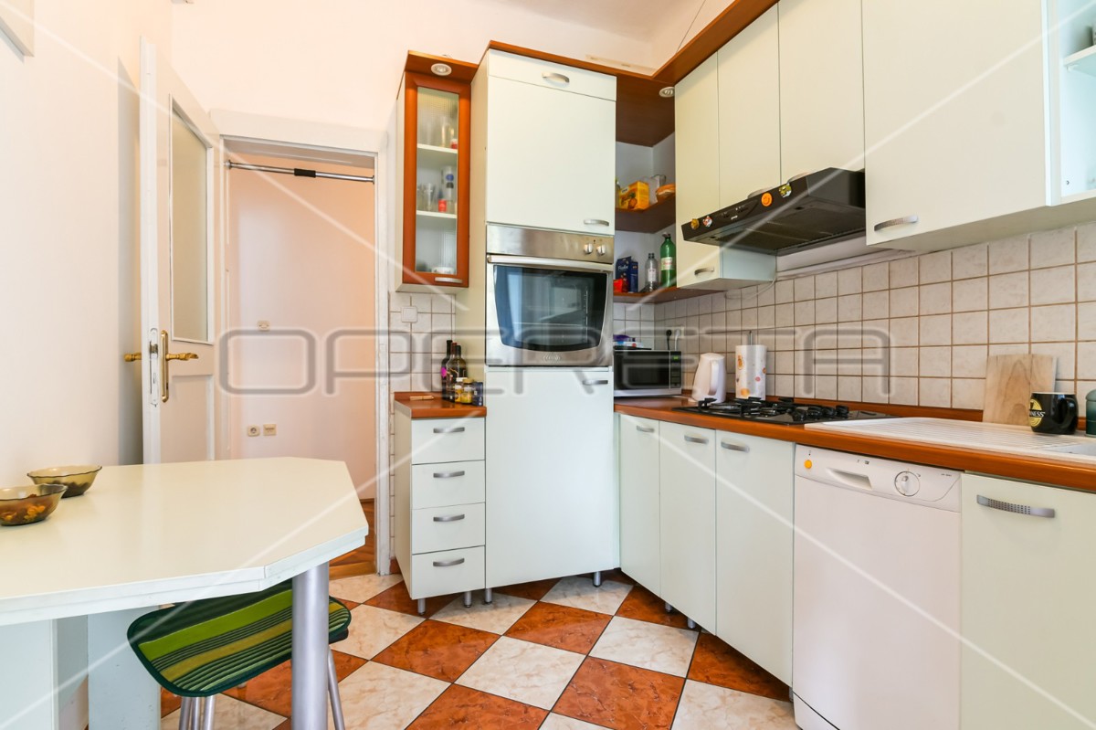 Vendita, Casa, Medveščak, Medveščak, Semiindipendente, 375m2