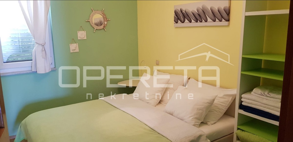 Primo fila sul mare – Casa bifamiliare con due appartamenti separati, Dobropoljana, Pašman