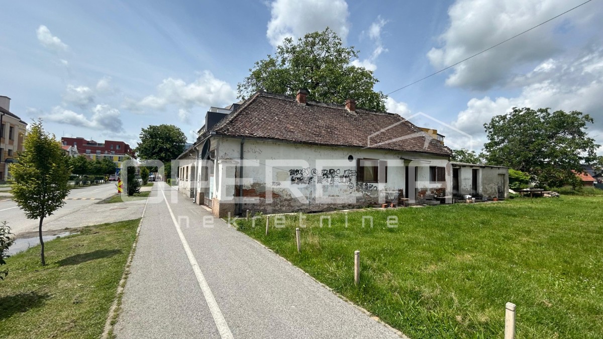 Vendita, Casa, Đakovo, Kralja Tomislava, Edificio doppio, 155m2