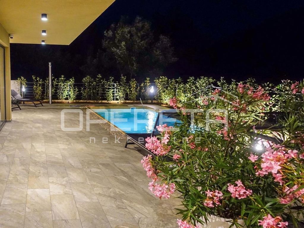 Mošćenička Draga – Villa moderna con piscina, a 10 minuti dal mare