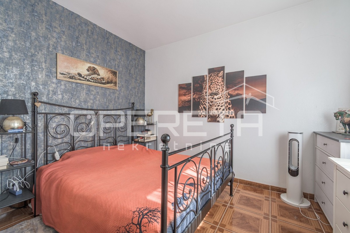 Istria, Marčana, casa con 3 camere da letto, piscina e garage, posizione tranquilla