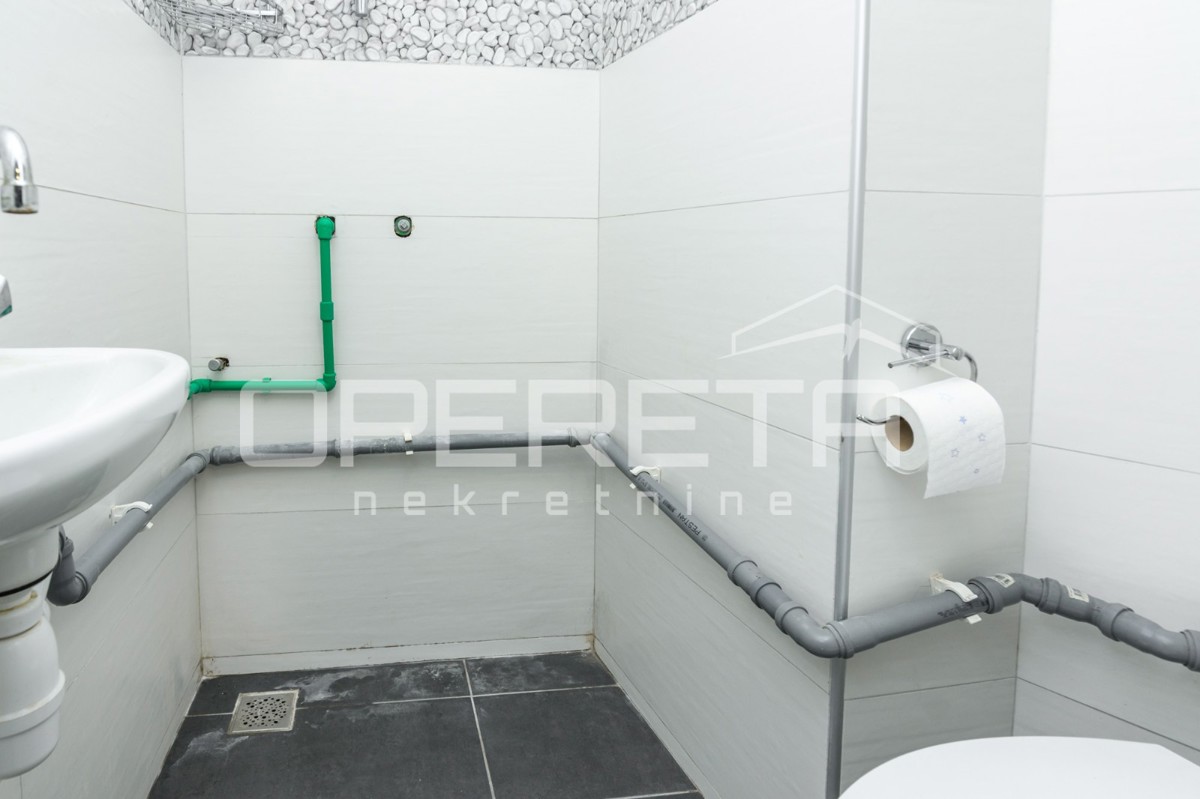 Vendita, Casa, Centar, Vinogradska , Indipendente, 204m2