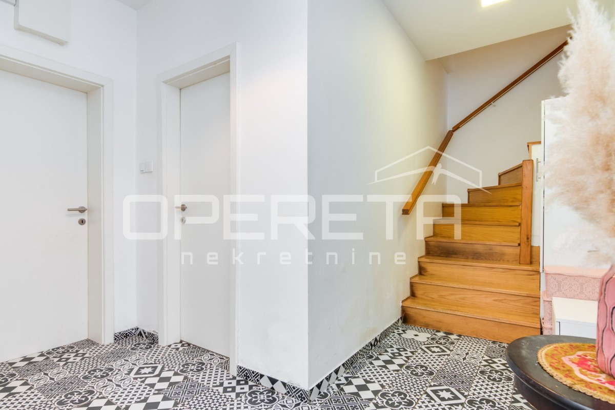 Vendita, Casa, Centar, Vinogradska , Indipendente, 204m2