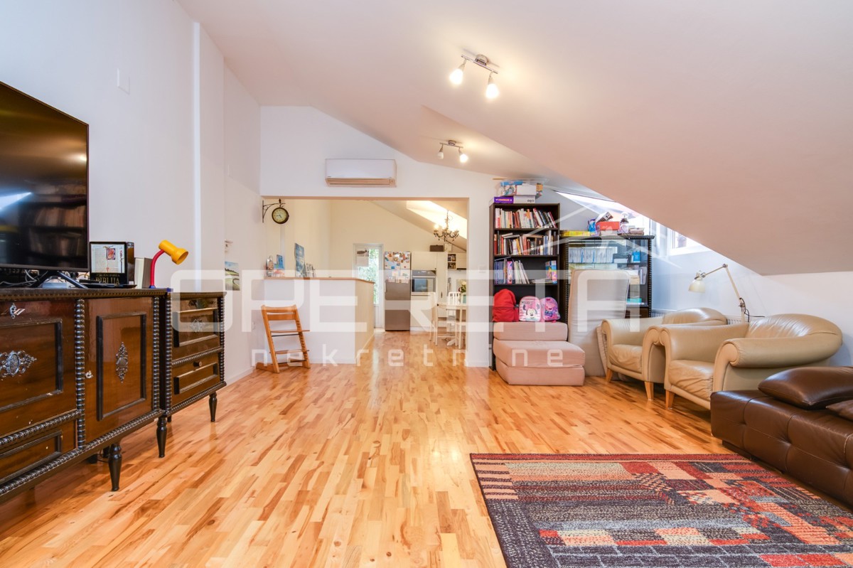 Vendita, Casa, Centar, Vinogradska , Indipendente, 204m2