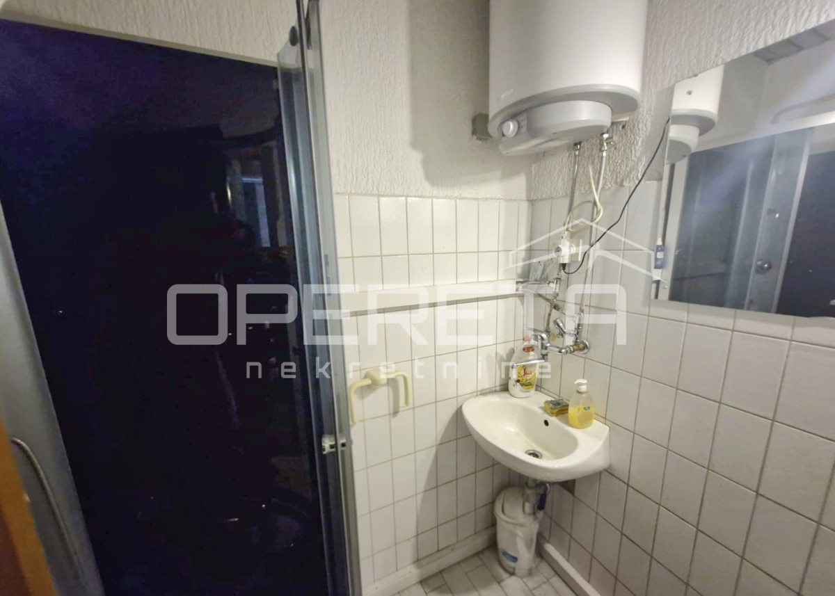 Vendita, Locale su strada, Donja Dubrava, Avenija Dubrava, 63m2