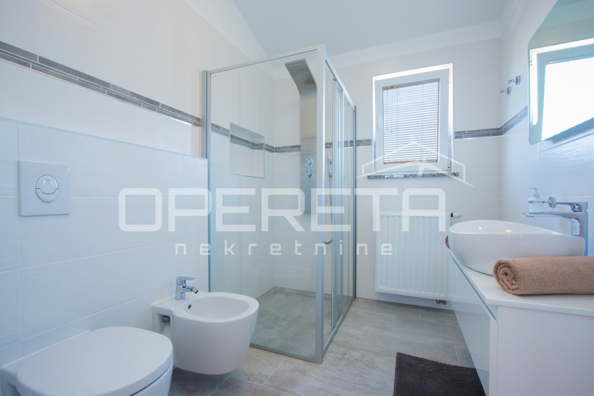 APPARTAMENTO LUSSUOSO A MEDULIN – 95 m² con grande terrazza e parcheggio!