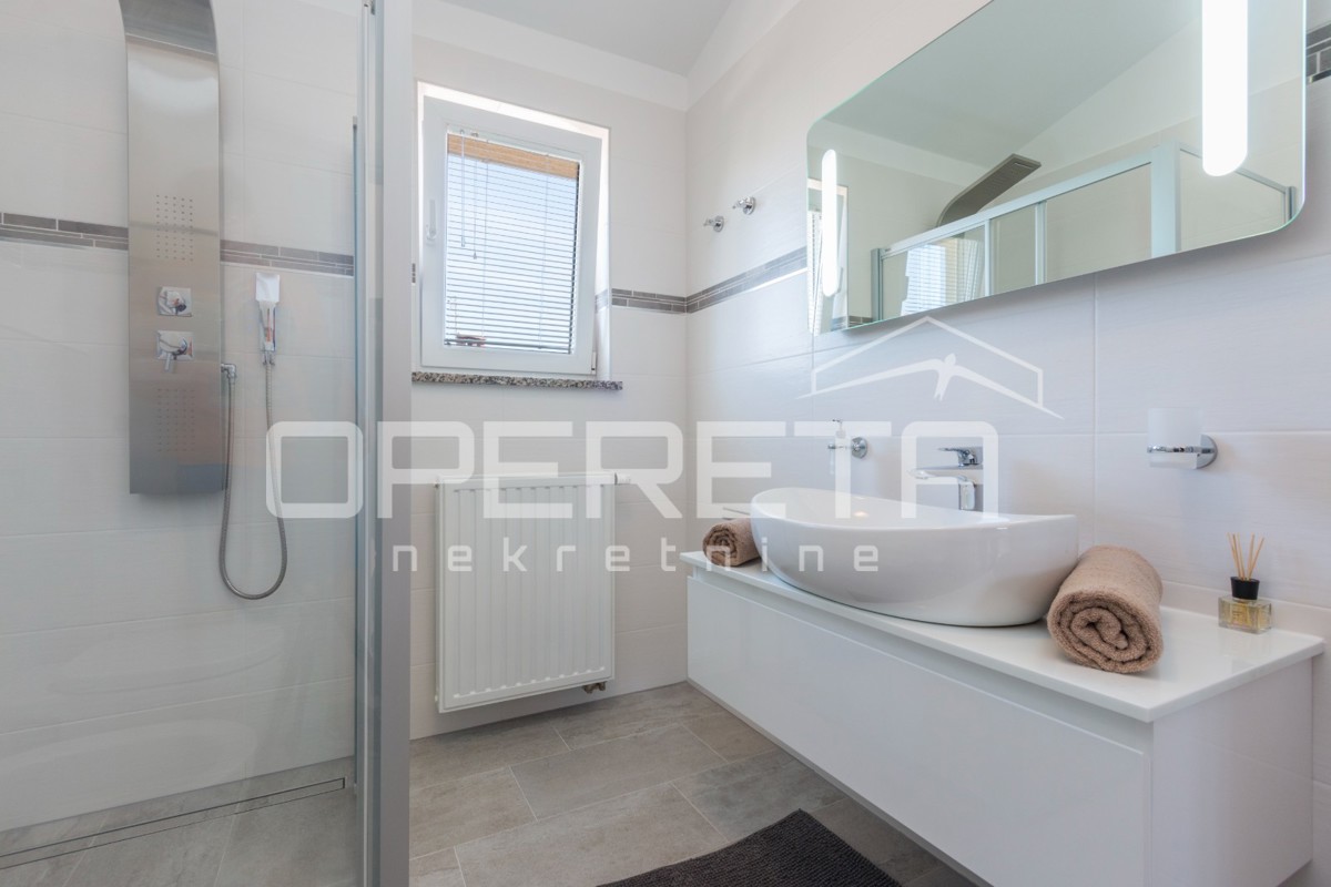 APPARTAMENTO LUSSUOSO A MEDULIN – 95 m² con grande terrazza e parcheggio!