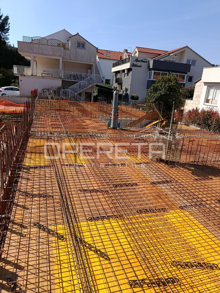 Appartamento moderno con terrazza, giardino e parcheggio a Korčula