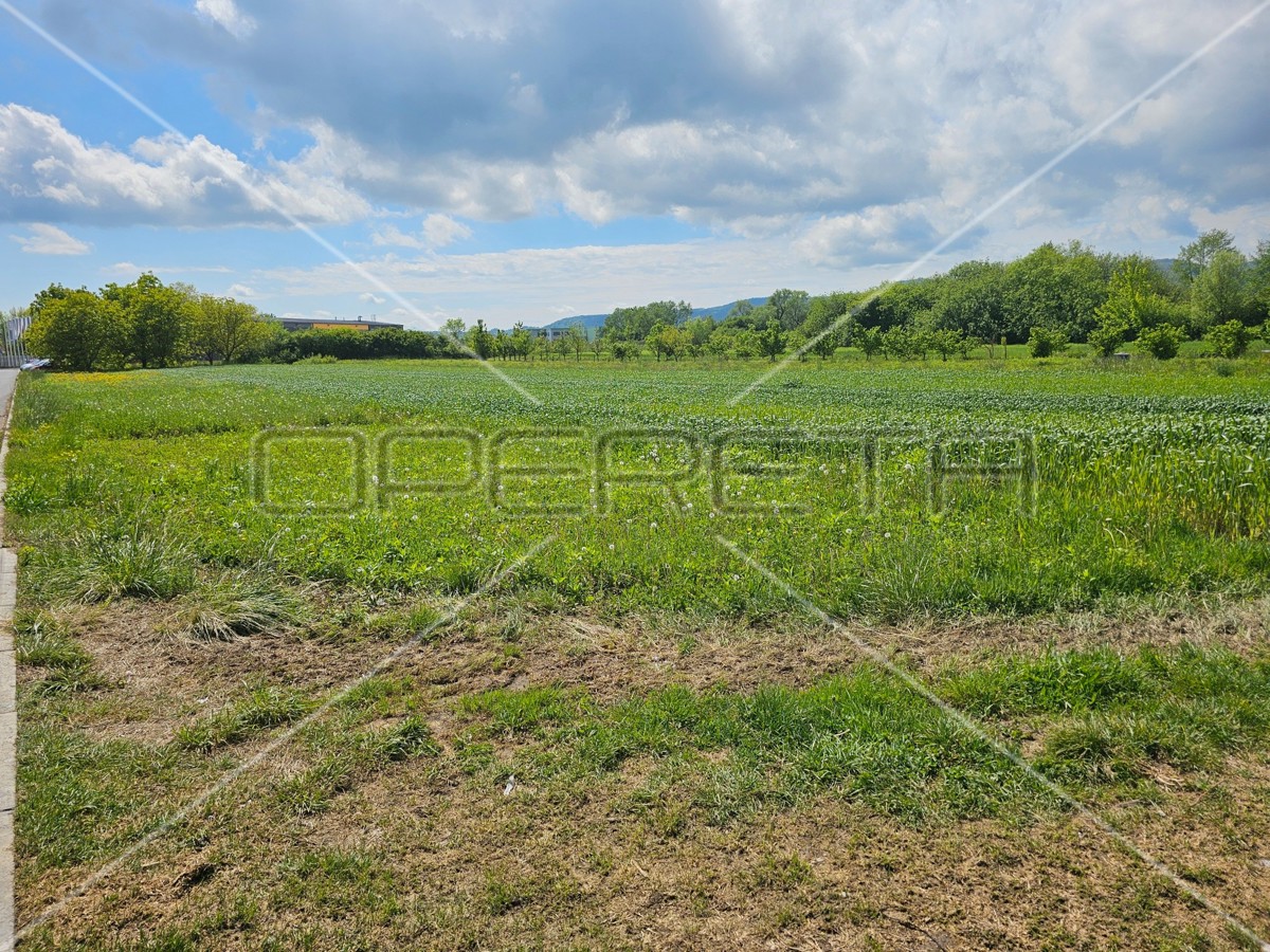 Gradna, Bobovica, 5.157,00 m2, 412.560,00 EUR